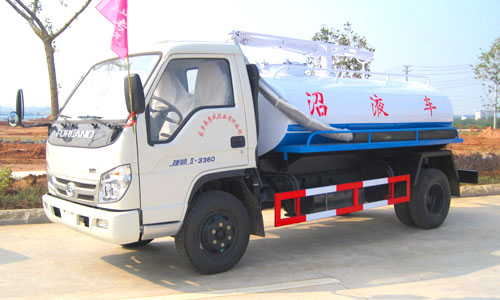 歐曼時代輕卡農(nóng)村沼氣池專用吸污車