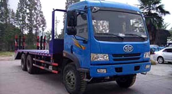 解放后八輪平板運輸車
