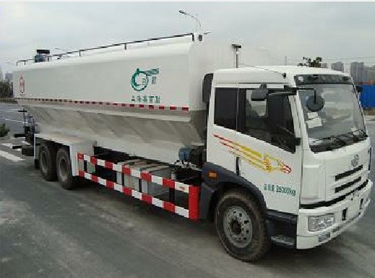 解放后雙橋21.2方電動絞龍散裝飼料車